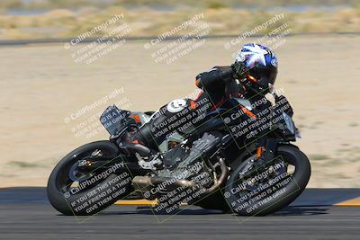 media/Feb-04-2023-SoCal Trackdays (Sat) [[8a776bf2c3]]/Turn 16 Set 2 (1125am)/